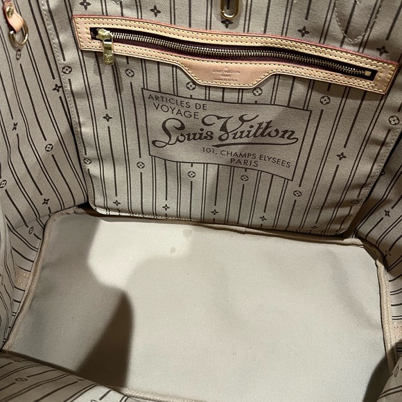 100% Authentic Louis Vuitton Neverfull GM Tote in classic Monogram canvas. - Picture 9 of 14